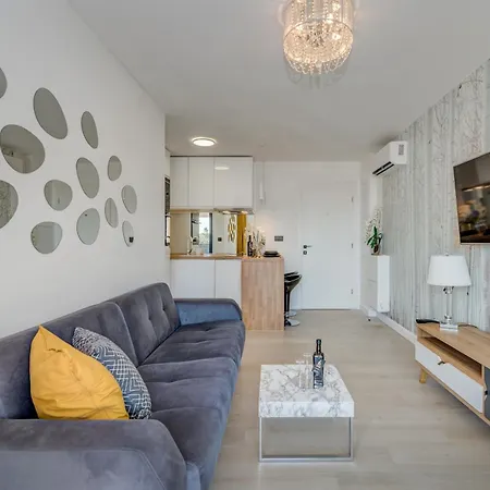 Panorama Coastal Haven بيت ضيافة سبليت