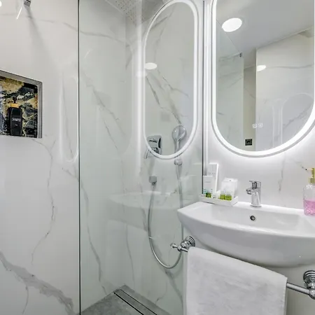 بيت ضيافة Panorama Coastal Haven سبليت