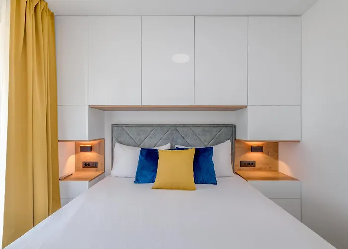 Panorama Coastal Haven 3* Split