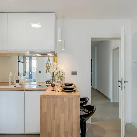 בית הארחה Panorama Coastal Haven 4*