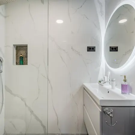 Panorama Coastal Haven בית הארחה 4*